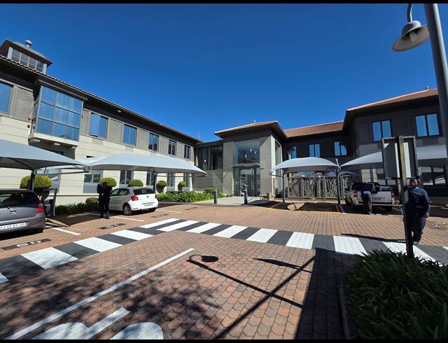 344M² OFFICE TO LET IN SANDOWN